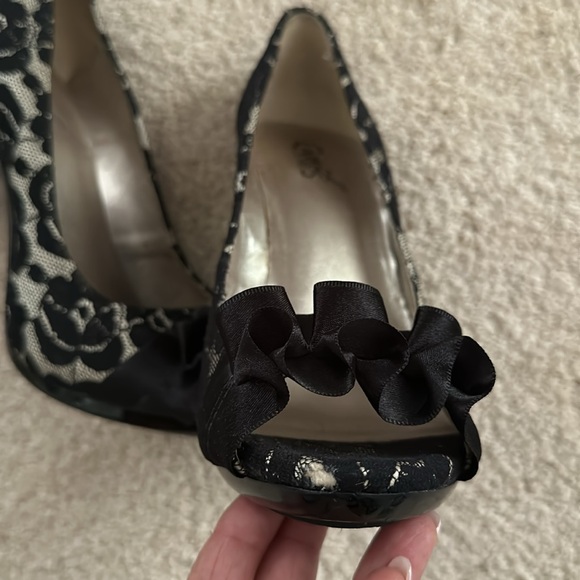 Women’s Carlos peep toe size 8.5 with 4.25” stiletto heel - Picture 7 of 9